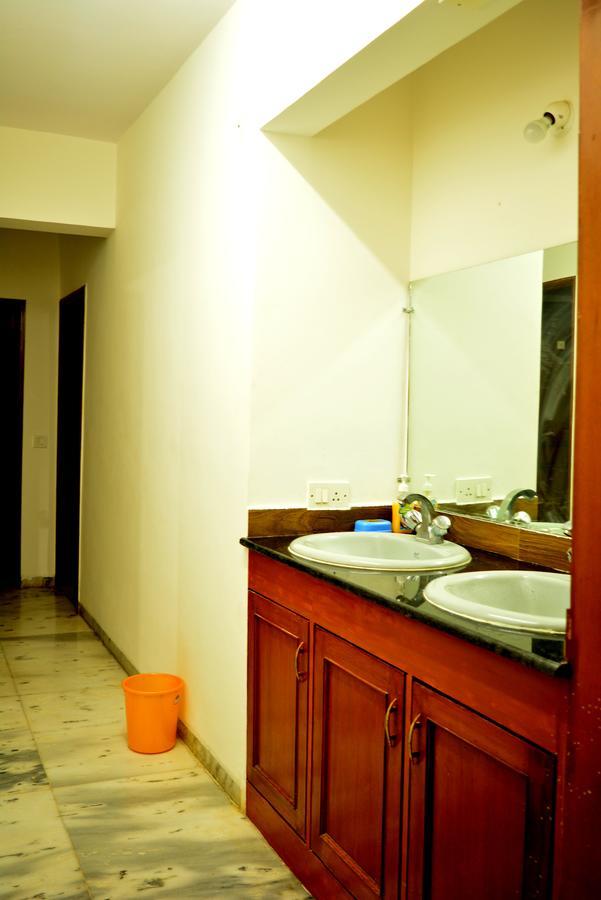 Social Rehab Downtown Hostel Bangalore Exterior photo