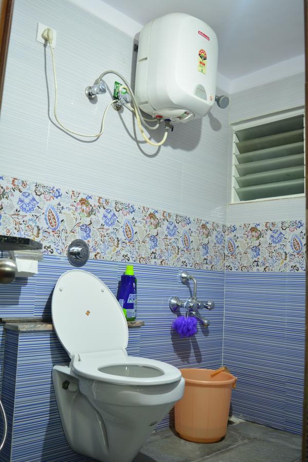 Social Rehab Downtown Hostel Bangalore Exterior photo